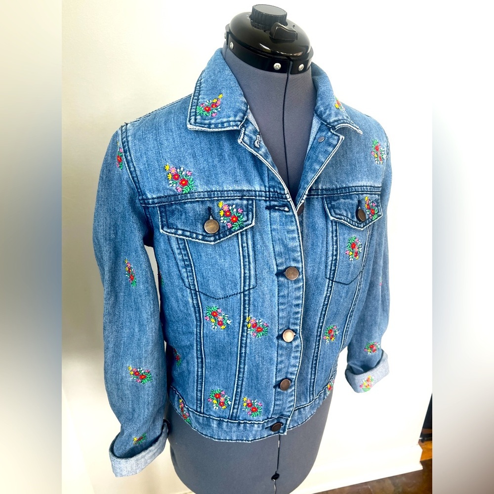 TINSEL Denim Couture Floral Embroidered Cropped Denim Jacket Medium Wash Boho M - Picture 5 of 16